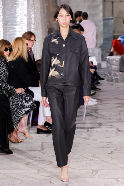 Look 12